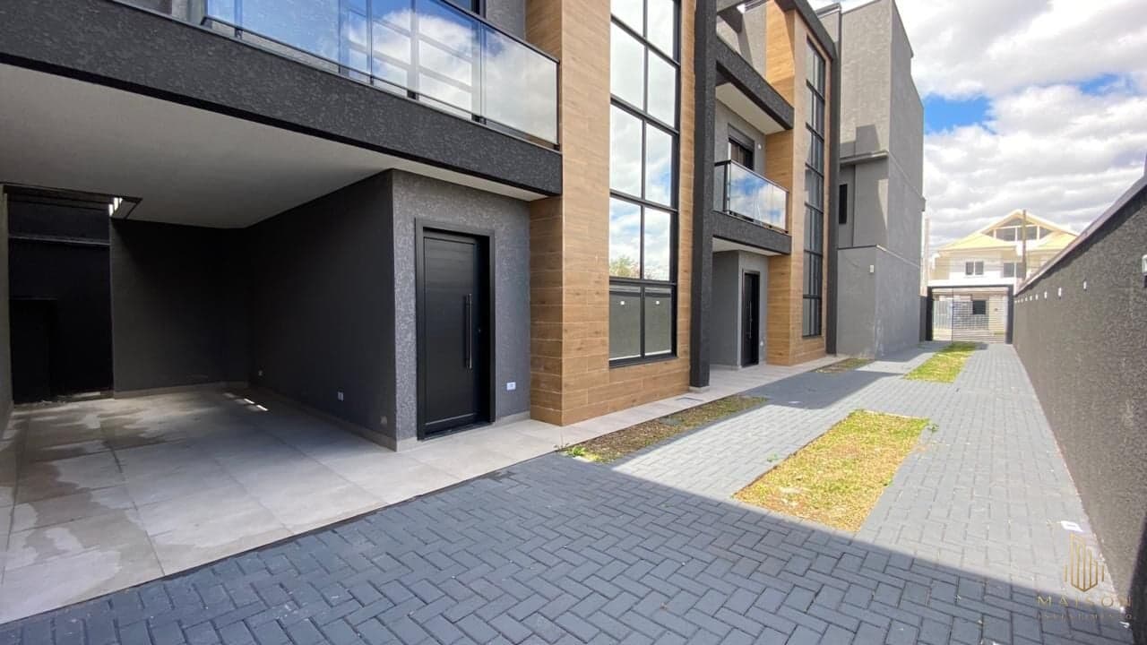 Casa à venda no bairro Pinheirinho - Curitiba/PR