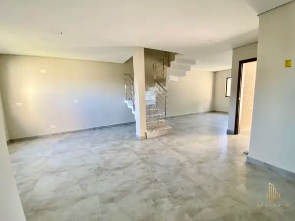Casa Triplex em Novo Mundo, Curitiba/PR