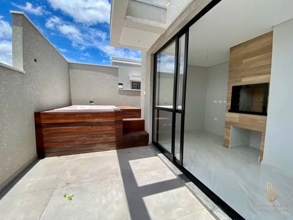 Sobrado à venda no Água Verde Espaço Gourmet