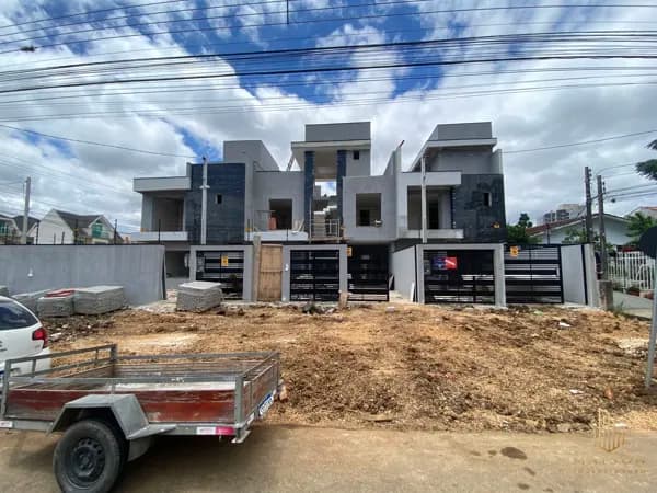 Casa à venda no bairro Guaíra Curitiba