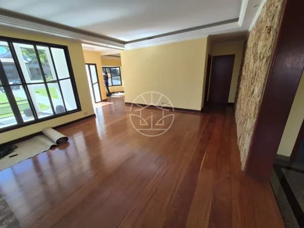 Casa Alto Padrão - Condominio Campos de Santo Antonio