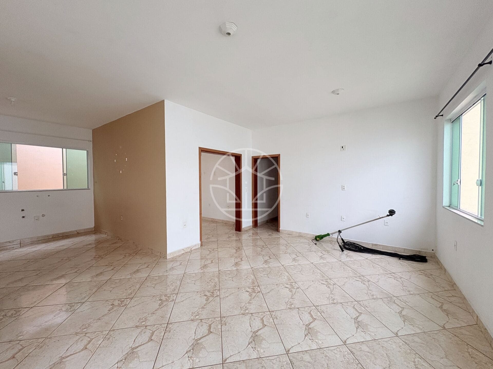 Casa com 3 dormitórios, no Jardim Santa Marta, em Salto/SP