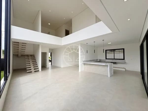 Casa à venda no Condomínio Saint Paul – Itu/SP | 273 m² | Vista permanente para a mata