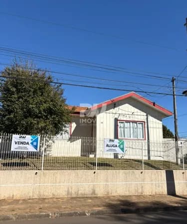 Casa de Madeira no Centro