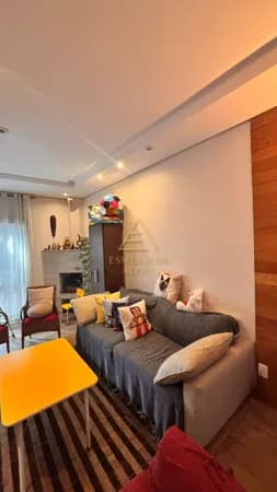 Casa em Santana de Parnaíba - Alphaville
