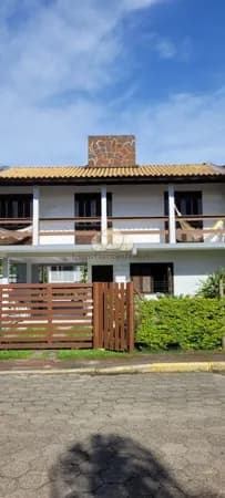 Casa Alvenaria para Aluguel em Praia da Silveira Garopaba-SC