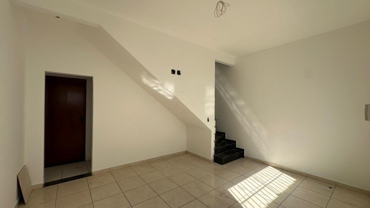 Casa em Condomínio 2 dormitórios - Guilhermina, Praia Grande