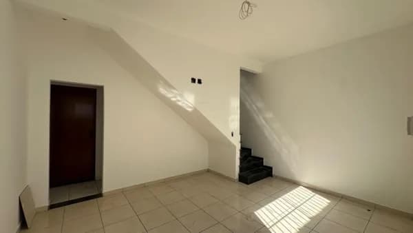 Casa em Condomínio 2 dormitórios - Guilhermina, Praia Grande