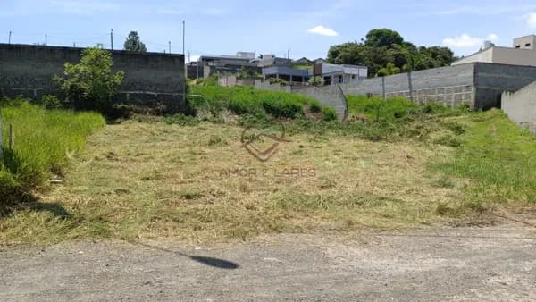 Terreno à venda em condomínio fechado na cidade de Campinas