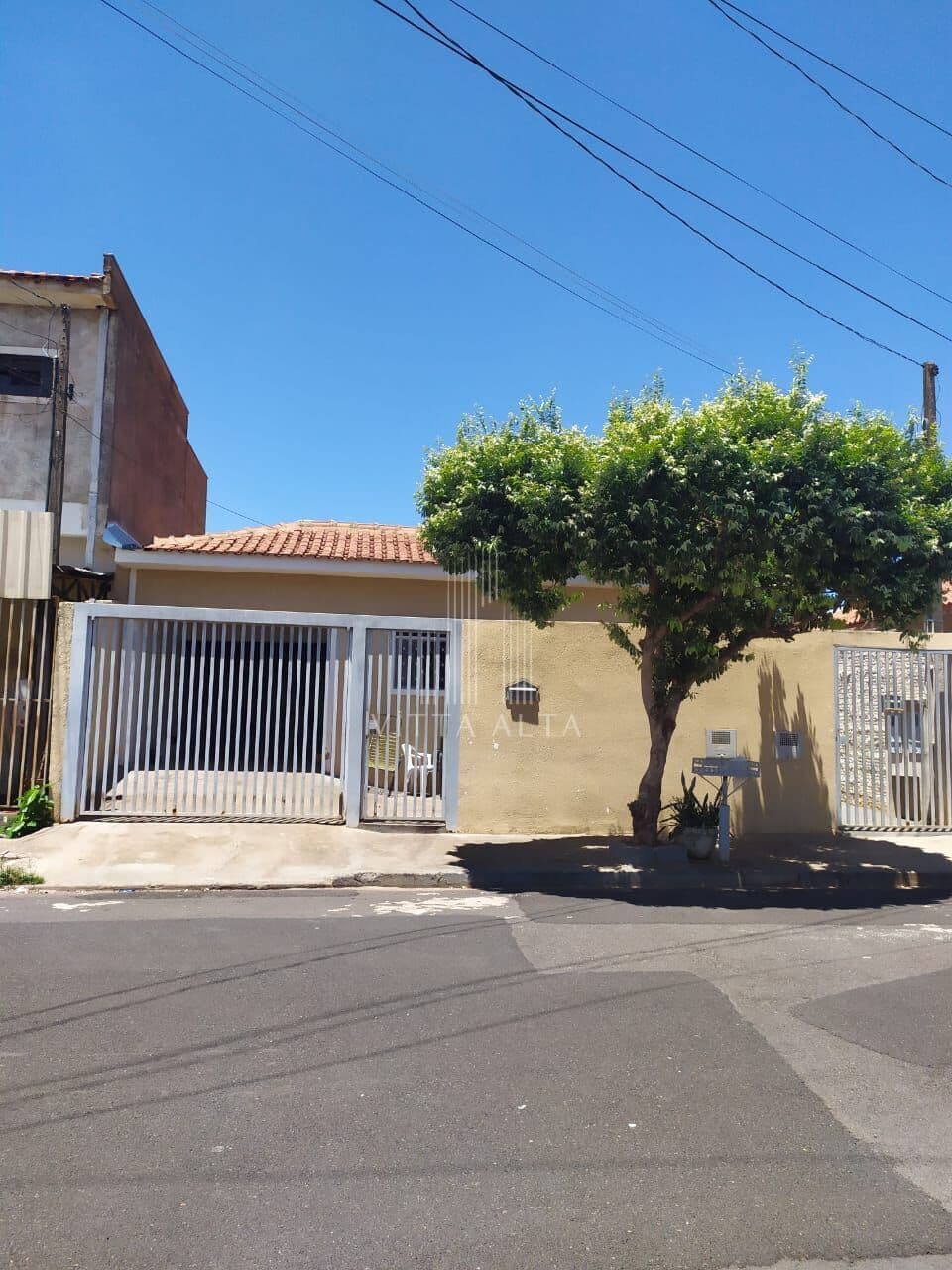 Casa com edicula Eldorado