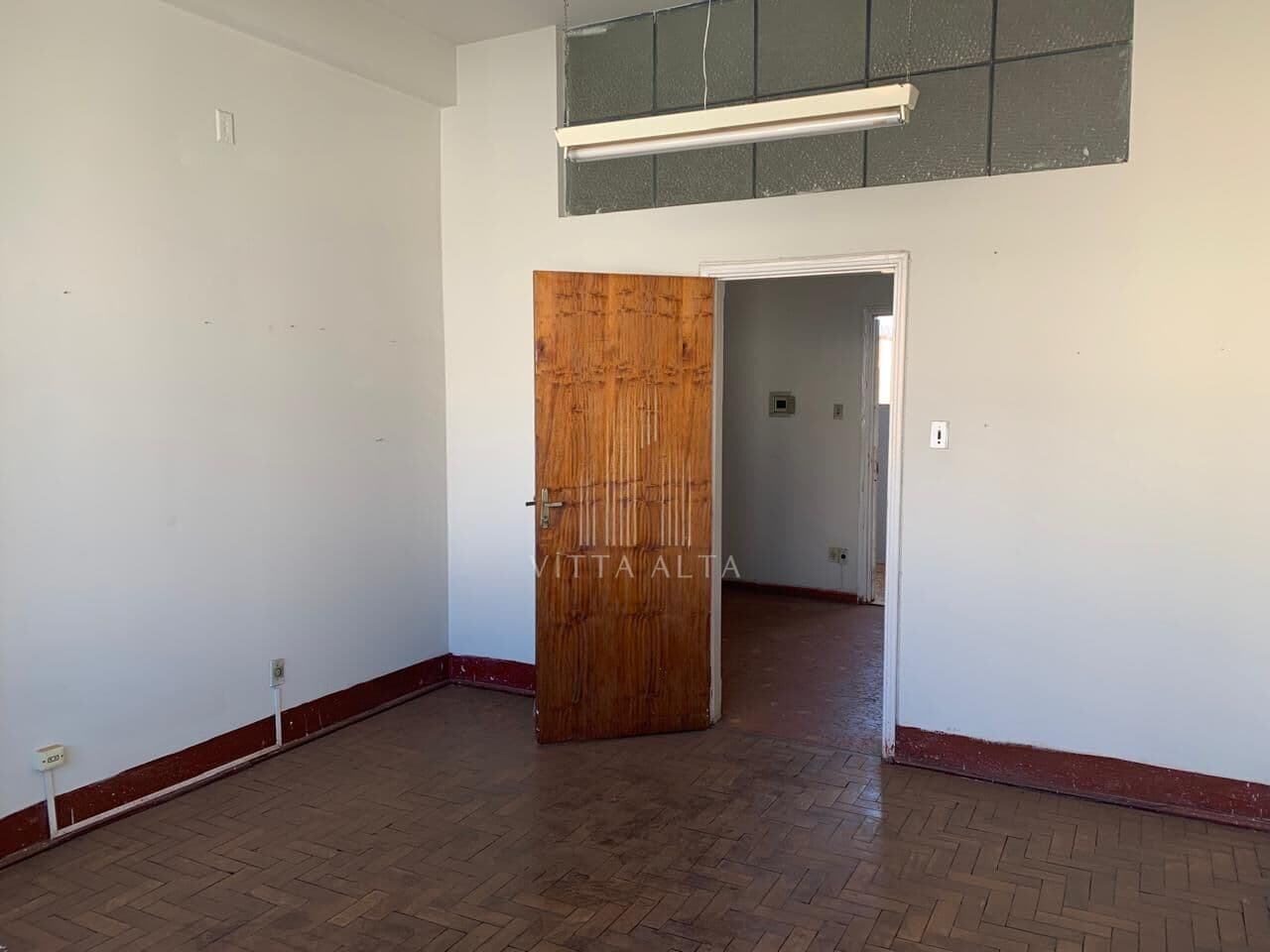 Sala Comercial para alugar - Galeria Bassitt