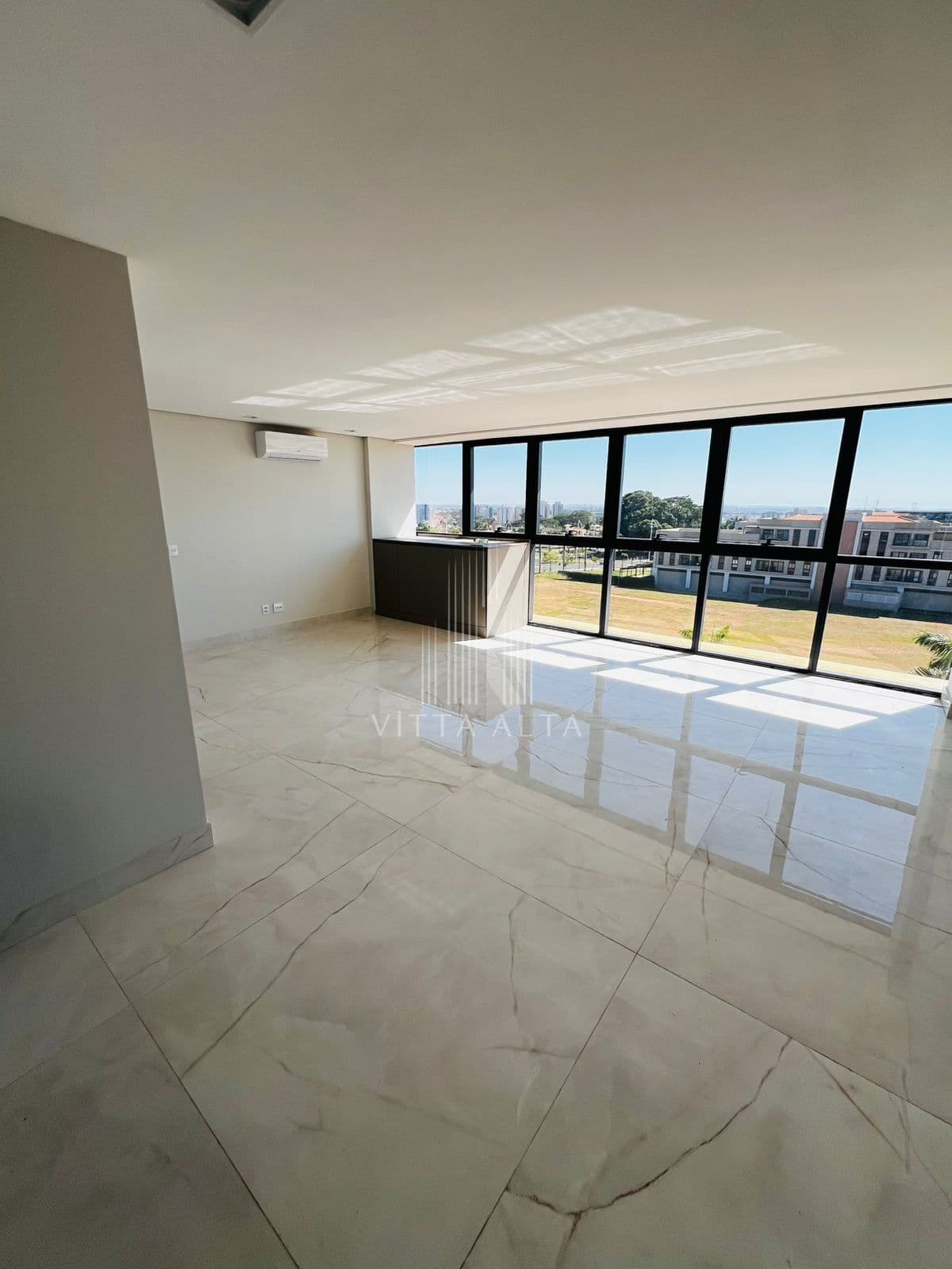Sala Comercial para Locação – Georgina Business | Torre Tokyo Norte 5º andar