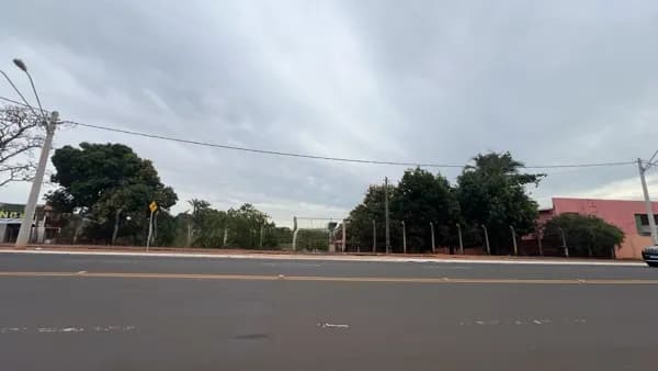 ÁREA COMERCIAL RESIDENCIAL À VENDA – EXCELENTE LOCALIZAÇÃO