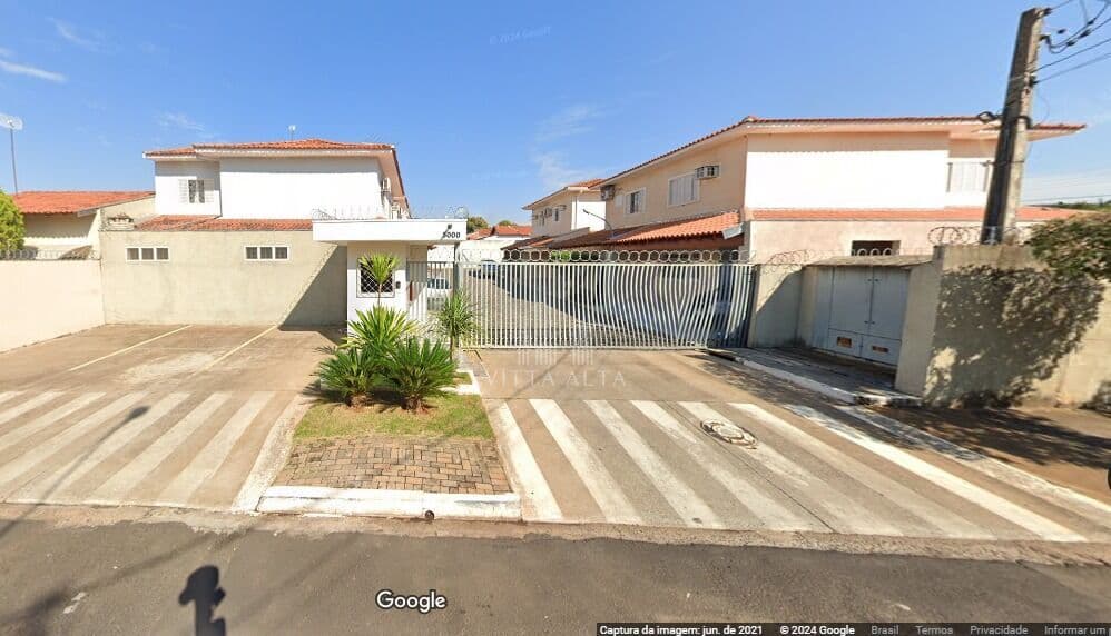 Casa / Sobrado à Venda no Condomínio: Vitória Régia no Bairro: Jardim Soraia