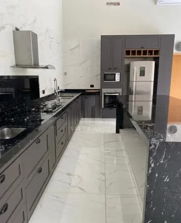 🏡 CASA À VENDA – CONDOMÍNIO QUINTA DO LAGO I