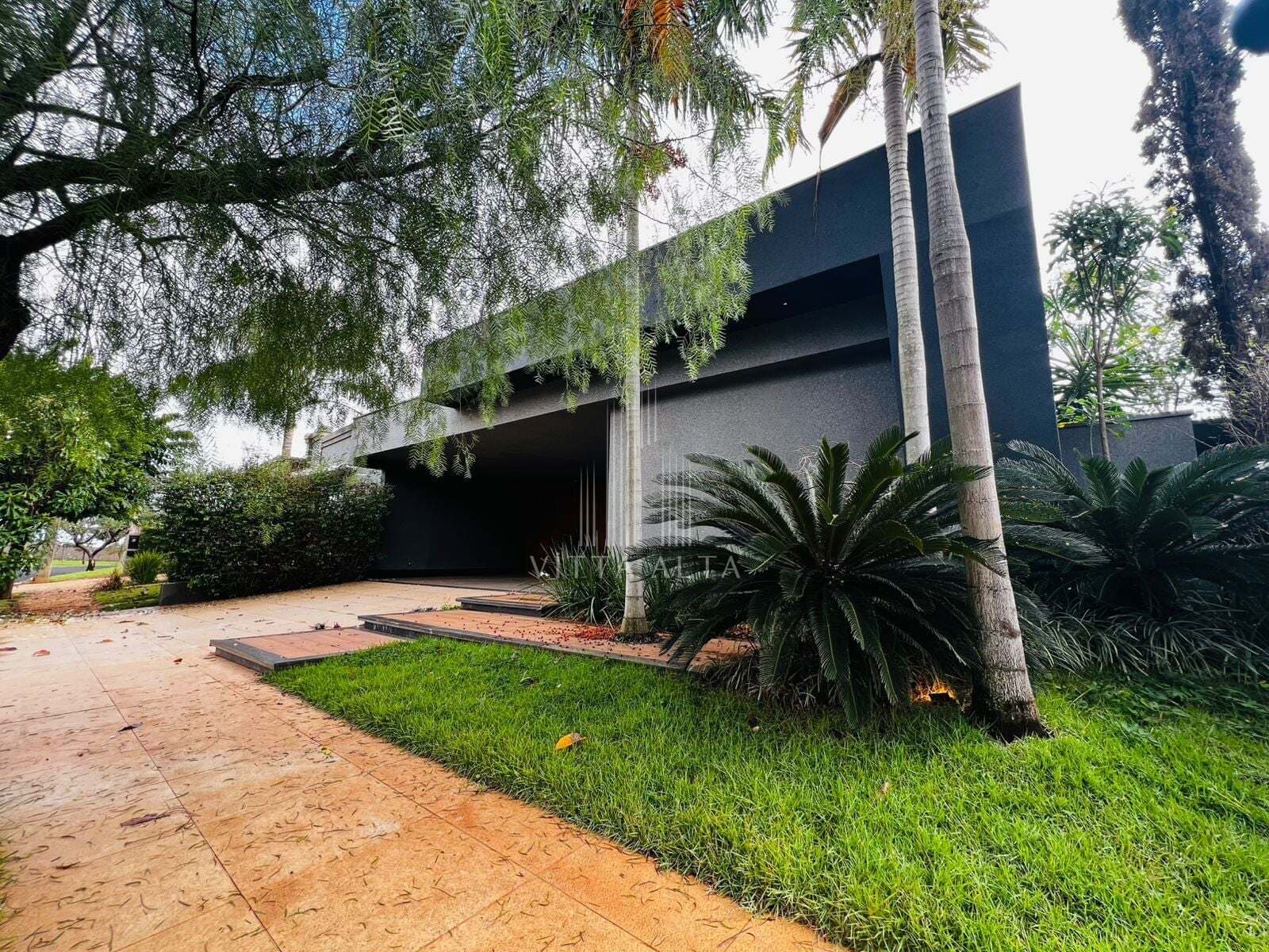 Casa de Alto Padrão para Locação – Residencial Damha VI