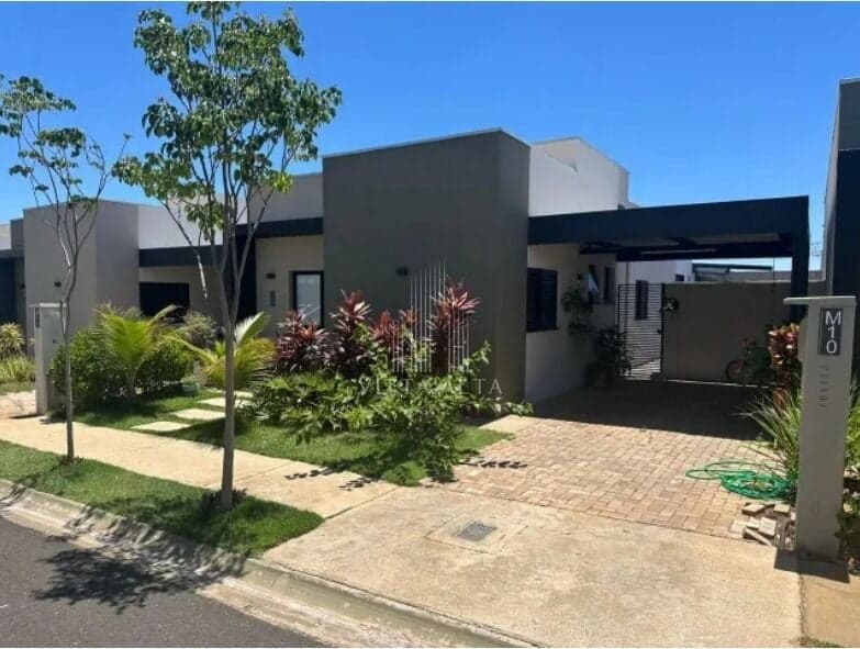 Casa à Venda no Condomínio Fenhouse – 3 Dormitórios | Excelente Potencial de Expansão!
