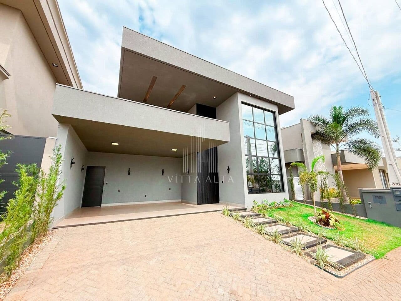Casa Alto Padrão 3 suítes - Quinta do Lago