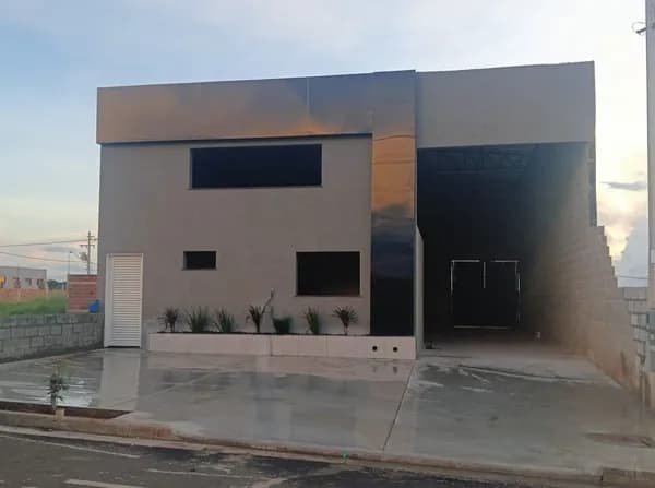 🏢 Salão Comercial à Venda – SetSul 2