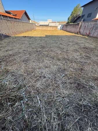 Terreno no Mançour Daud