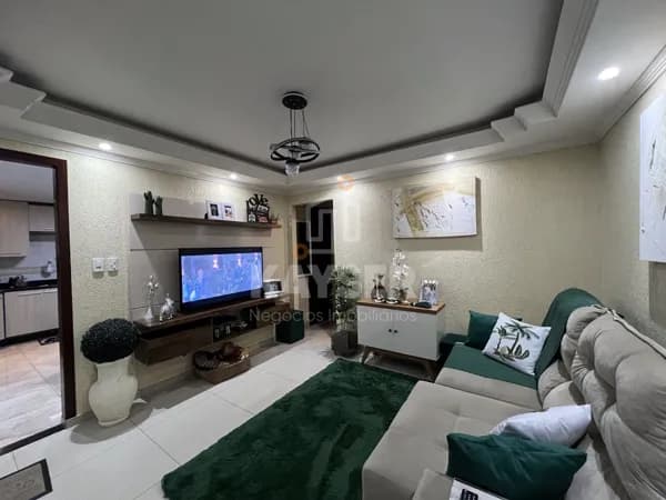 Casa 3 dormitórios com piscina em Cachoeirinha
