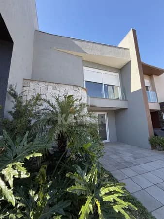 Casa de Condomínio em Gravataí - Jansen