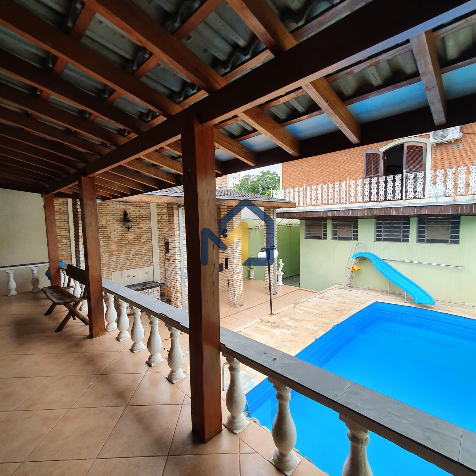 Sobrado para Locação na Av. Cidade Jardim – 4 Dormitórios com Piscina no Jardim Satélite