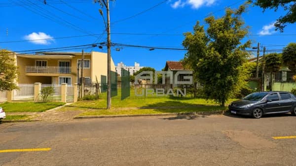 Terreno ZR4 no Bacacheri | Excelente oportunidade para incorporação ou residência de alto padrão