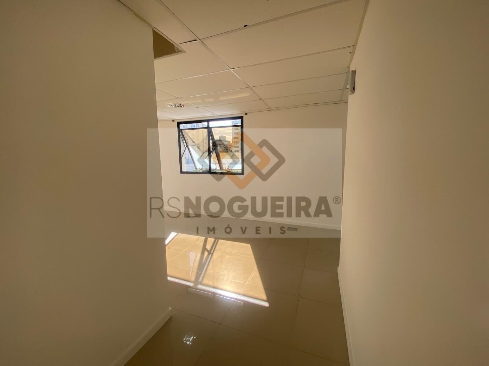 Sala Comercial no Estreito, Florianópolis/SC