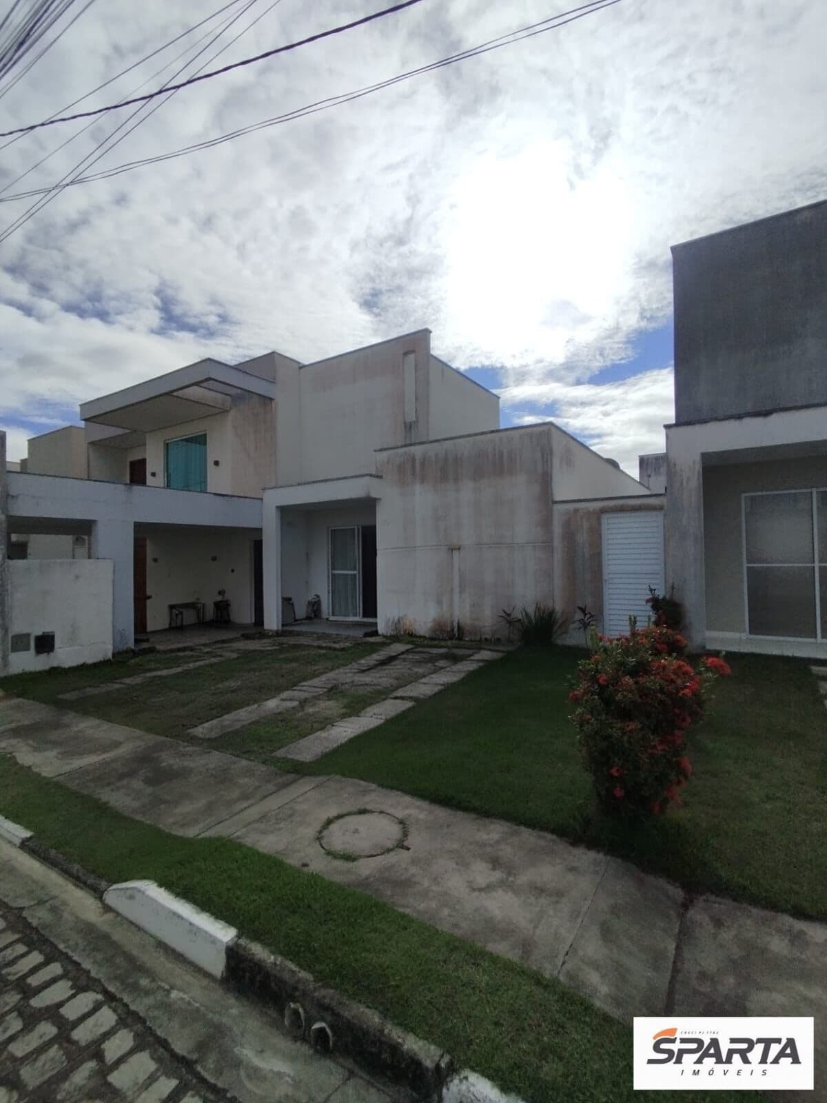 Casa em Feira de Santana - Papagaio