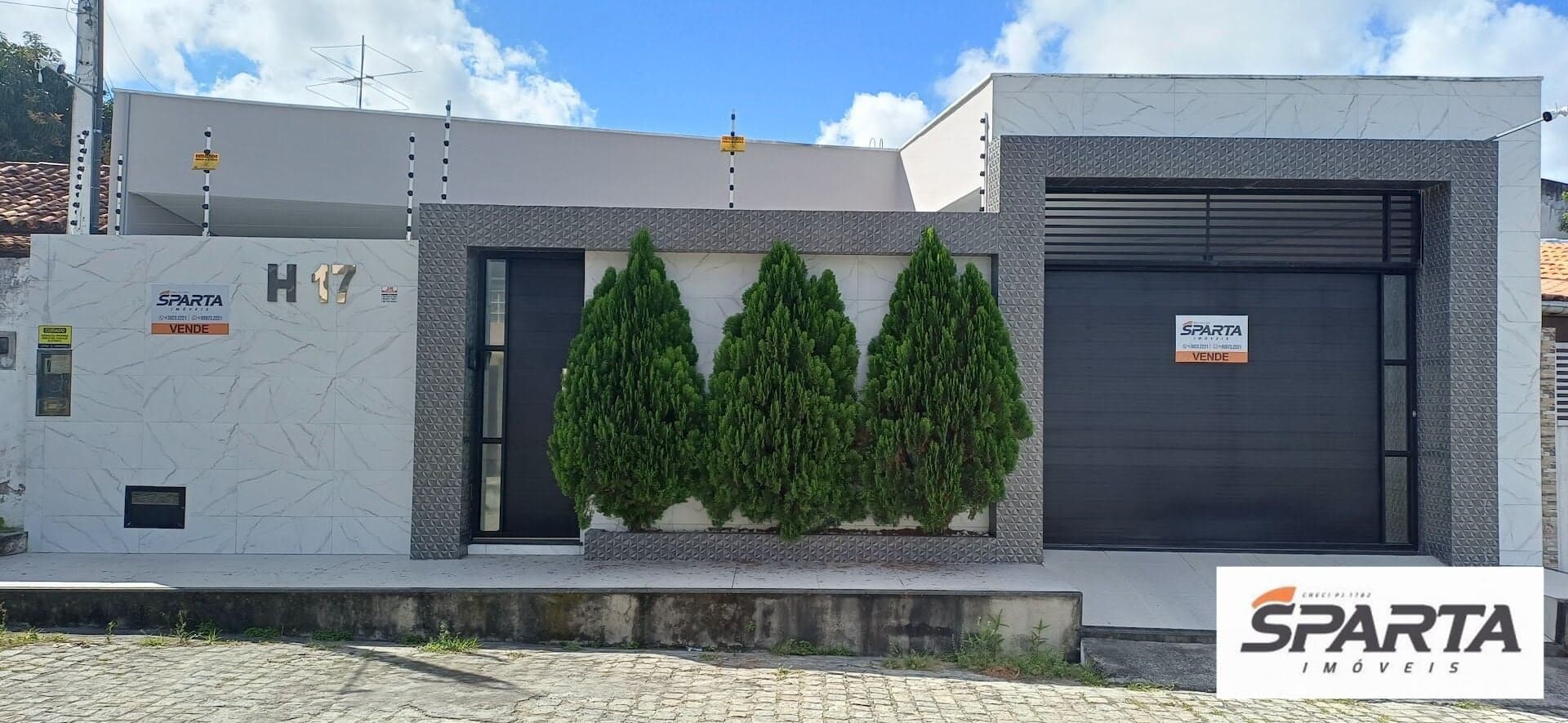 Casa à venda 3/4, uma suíte, piscina no bairro Conjunto Centenário - Feira de Santana/BA