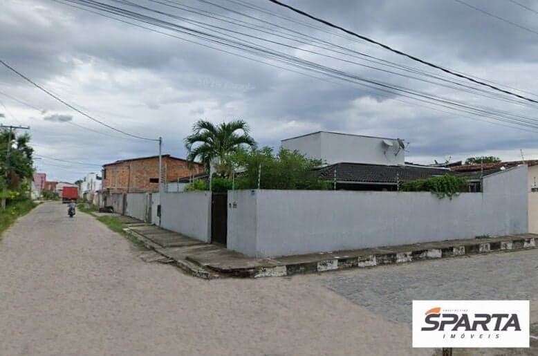 Casa Térrea 3/4 com suíte e closet na Santa Mônica 2 em Feira de Santana/BA