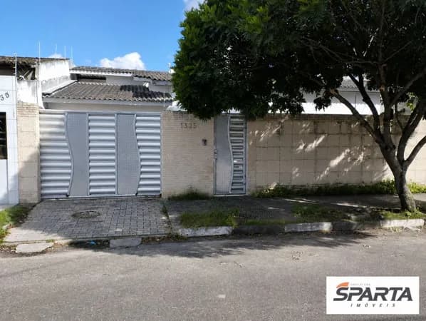 Casa em Feira de Santana - Santa Mônica