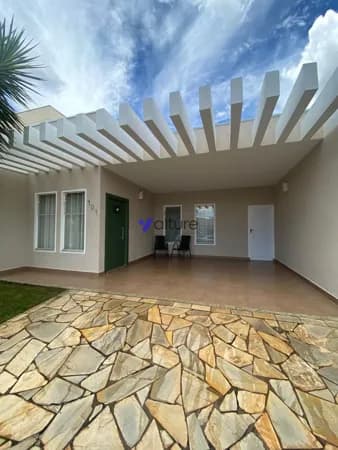 Casa de Condomínio em Paulínia - Cascata