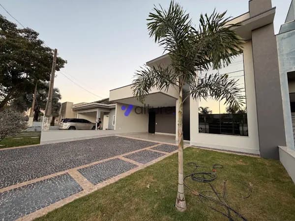 Casa de Condomínio em Paulínia - Cascata