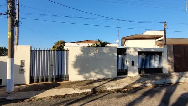 Imóvel para Venda no Centro de Cerquilho com Enorme Potencial de Valorização!