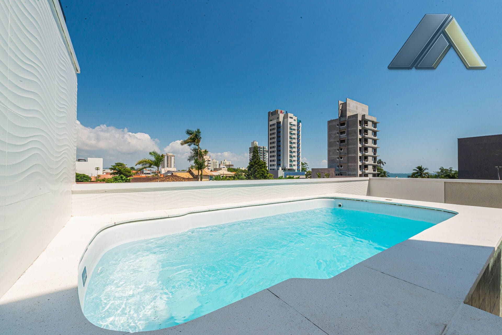 Casa Triplex de Alto Padrão em Penha/SC – Infinity Coast | A apenas 200 metros do mar!