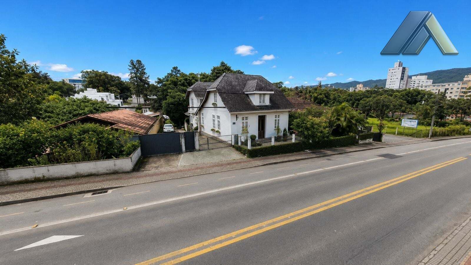 Terreno na Rua General Osório no bairro da Velha com 2.577 m² e Alto Potencial Construtivo em Blumenau