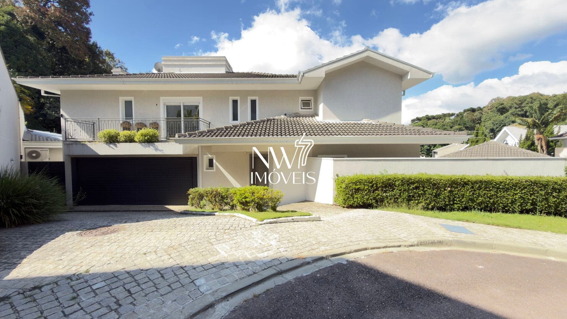 Casa espetacular com acabamento de altíssimo padrão!