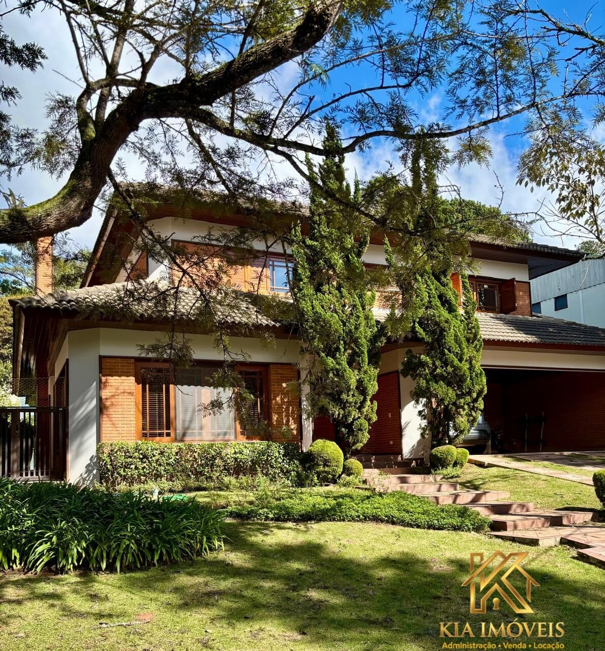 Casa à Venda na Aldeia da Serra – Morada das Estrelas