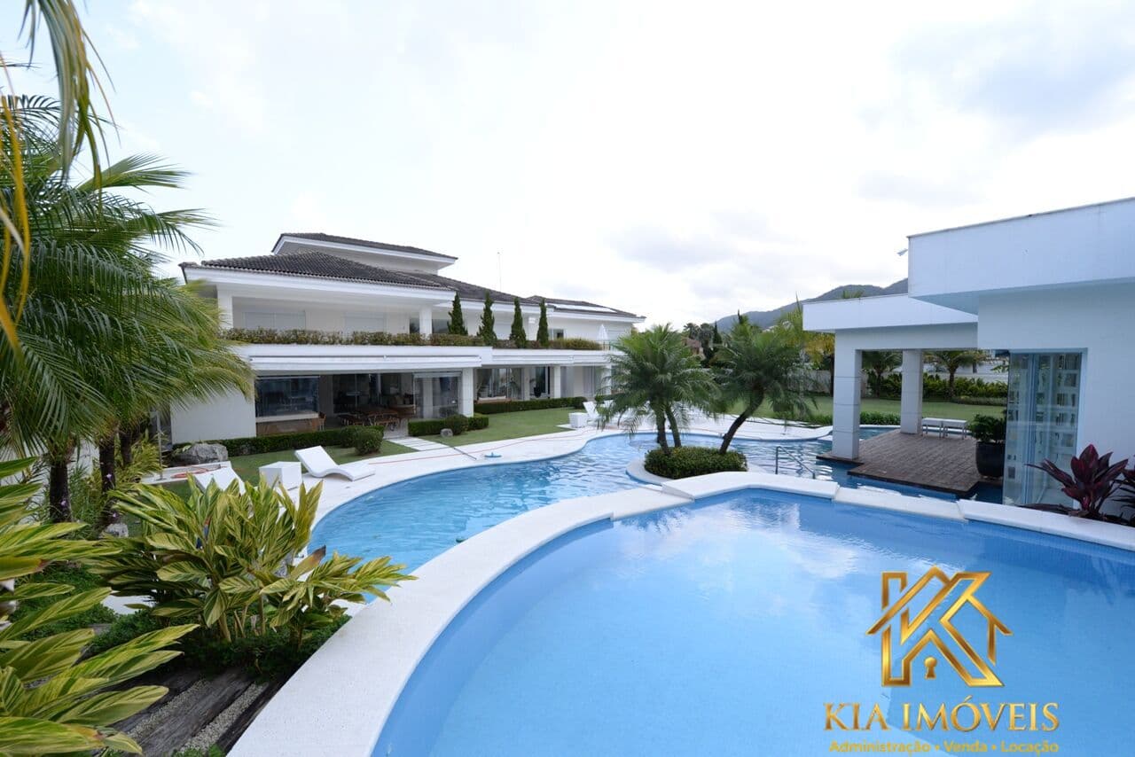 Mansão á Venda no jardim Acapulco, Guáruja