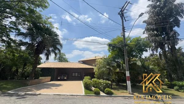 Casa à venda no bairro Tamboré - Barueri/SP