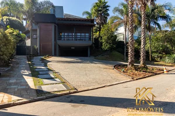 CASA À VENDA | TAMBORÉ 1 | 690 m² | 4 SUÍTES | TERRENO DE 1.400 m² | AUTOMAÇÃO COMPLETA