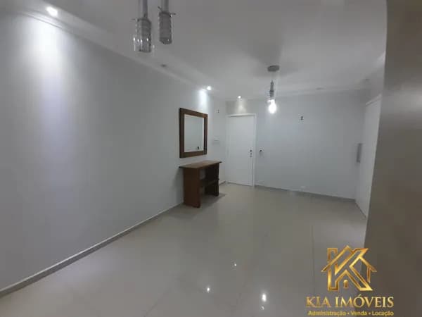 APARTAMENTO TODO REFORMADO E DESOCUPADO – EDIFÍCIO SIRACUSA