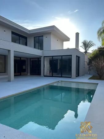 Casa de Alto Padrão à Venda – Residencial 18 do Forte | Alphaville