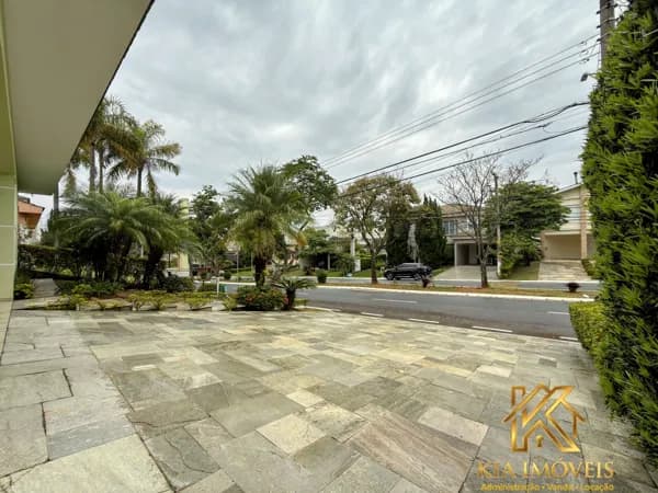 Casa para Locação no Condomínio Melville – Alphaville | 4 Suítes | Piscina | Área Gourmet | Pacote R$ 22.000