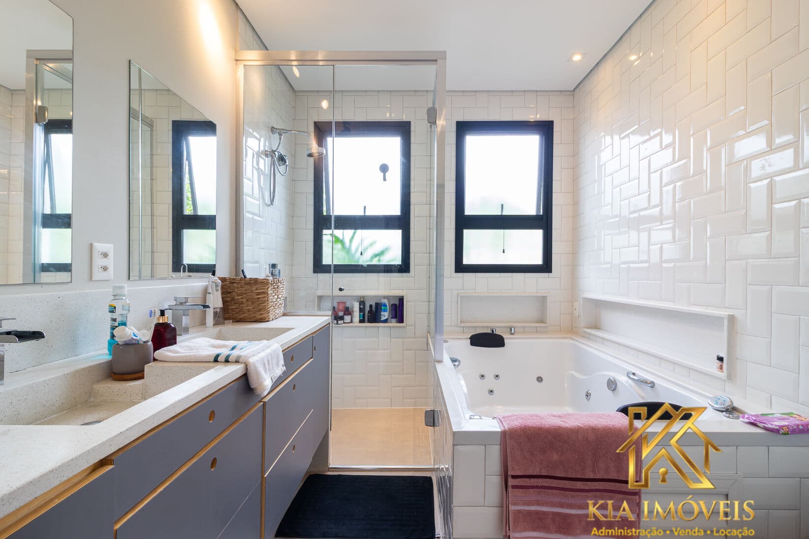 Casa à Venda e Locação no Residencial Itahyê | 346 m² | 3 Suítes | Energia Solar | Automação Residencial