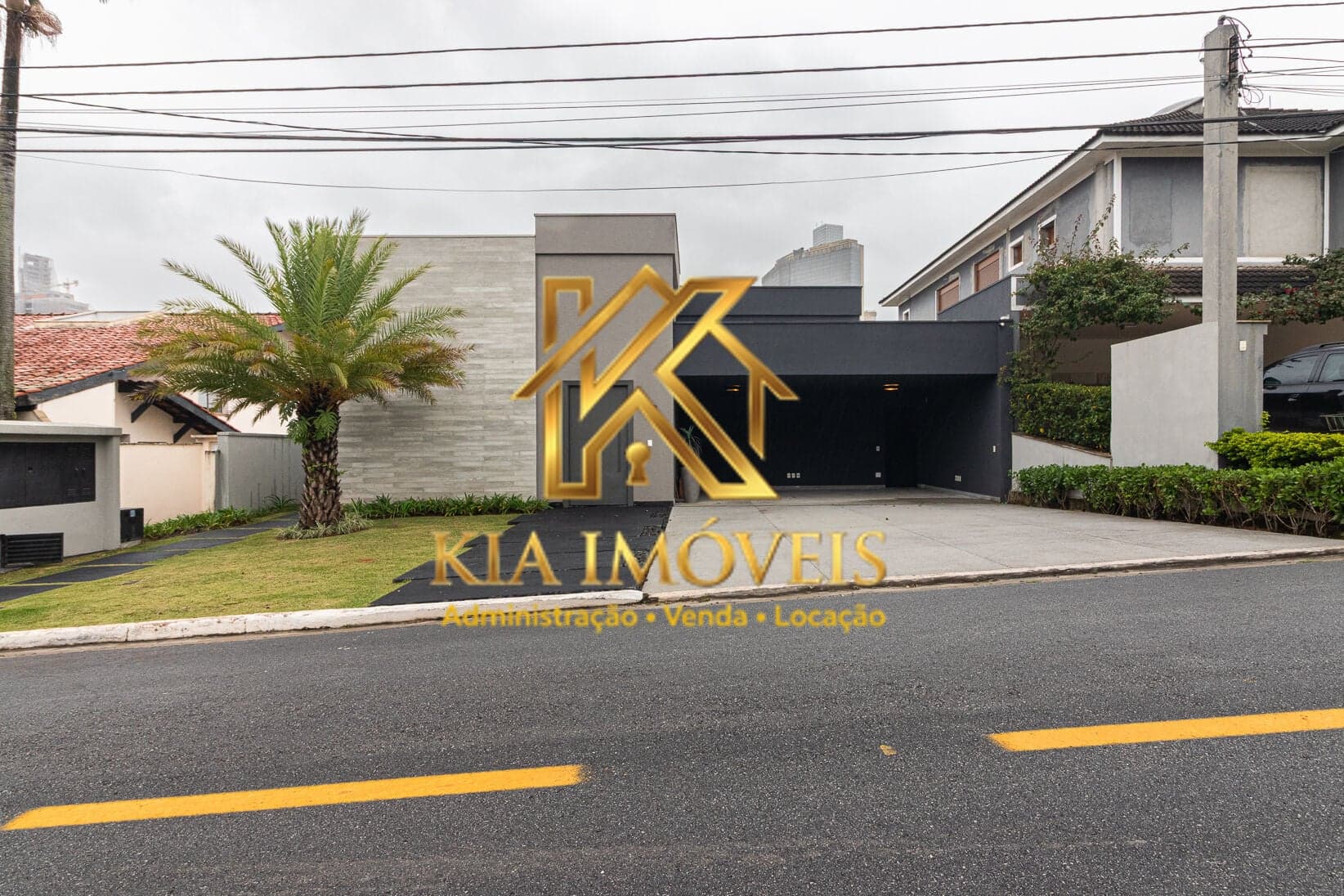Casa Semi Mobiliada à Venda no Alphaville Residencial 2