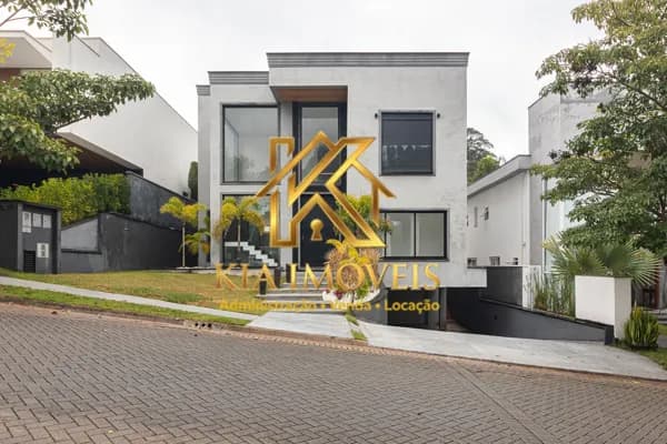 Casa Nova de Alto Padrão à Venda no Tamboré 11