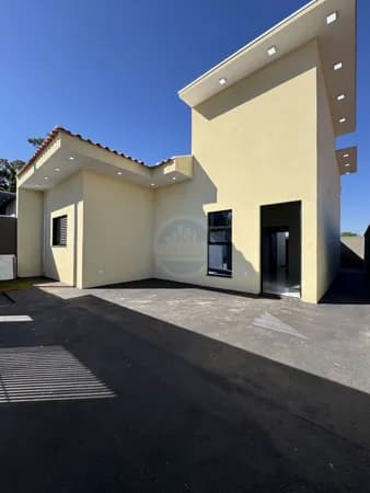Casa em Dourados - Flor de Maio